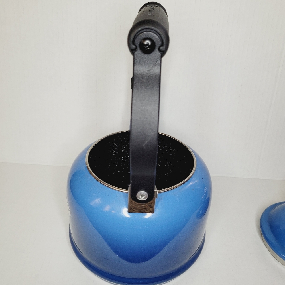 Le Creuset Enamel on Steel 1.25 Quart Demi Tea Kettle Marseille Tea Time Modern - Picture 12 of 14